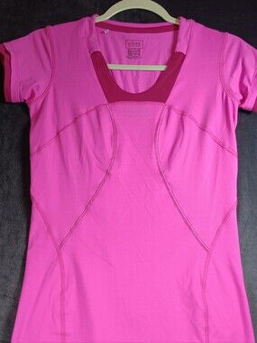 Gore Wear Women’s Short Sleeve Performance Tee — Bright Pink